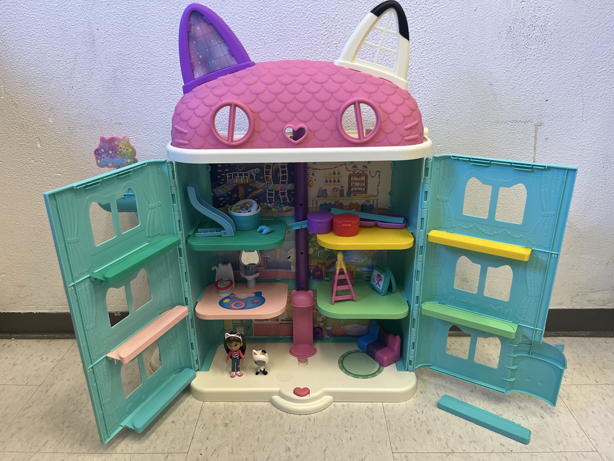 Gabby’s dollhouse